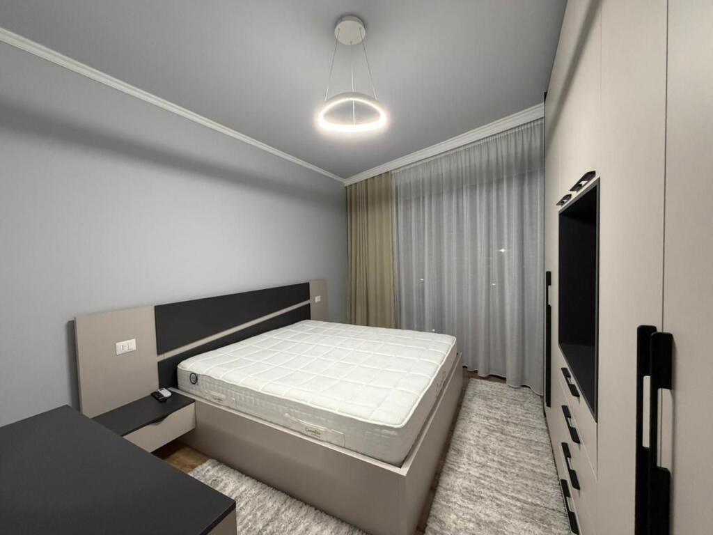 Apartament 2+1 per qira tek Montesori School tek Liqeni i Thate.