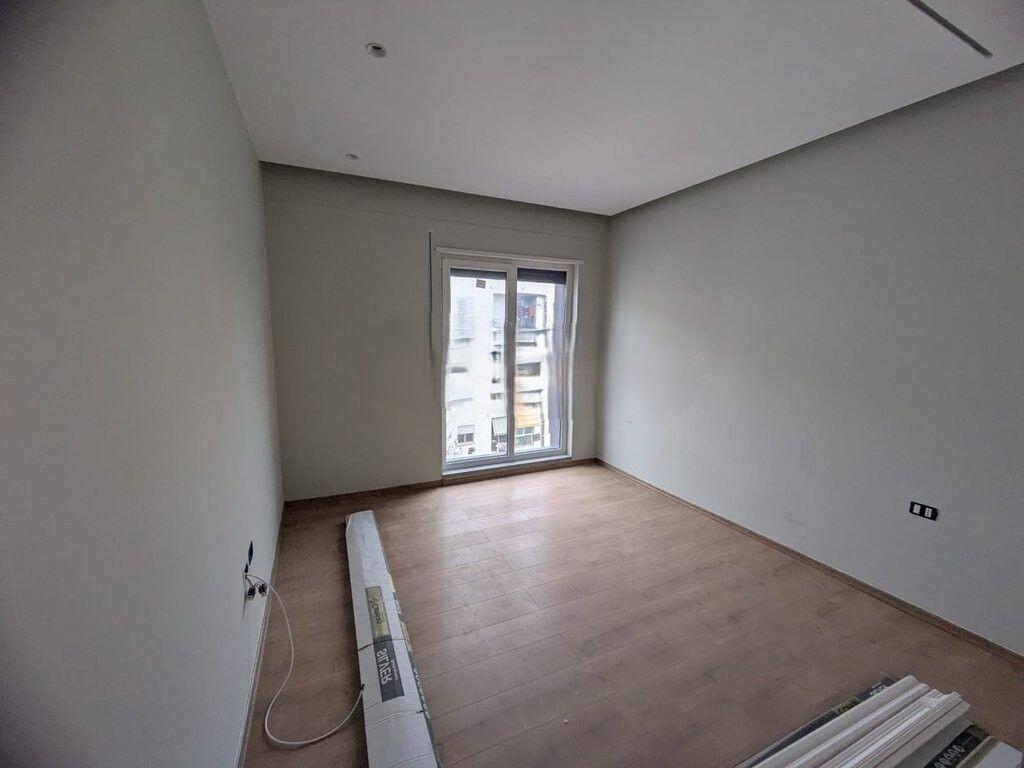 APPARTAMENTO 2+1+2 IN VENDITA IN VIA 5 MAJI VICINO AL CONCORD CENTER  179.000 €