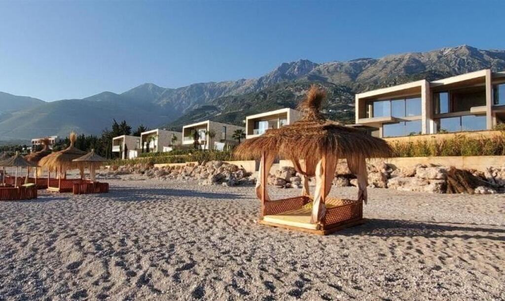 Villa Twin in Vendita: (Olea Residence Dhermi) con 3 Camere da Letto e 2 Posti Auto 🧨(935,000€) 🧨