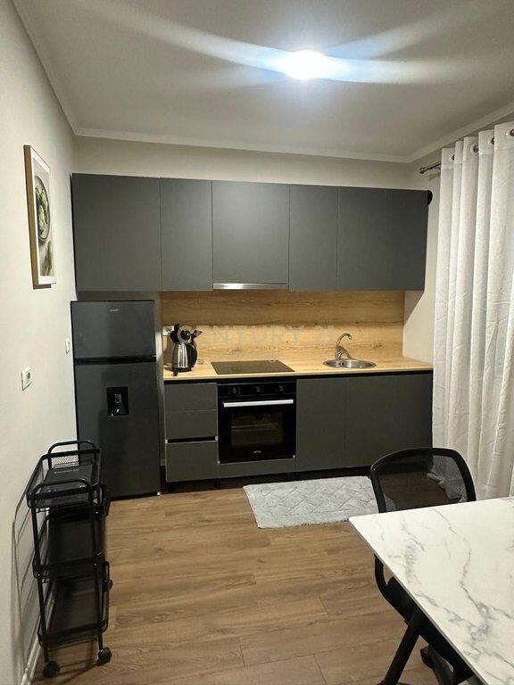 APPARTAMENTO 1+1 IN AFFITTO IN CENTRO a Tirana