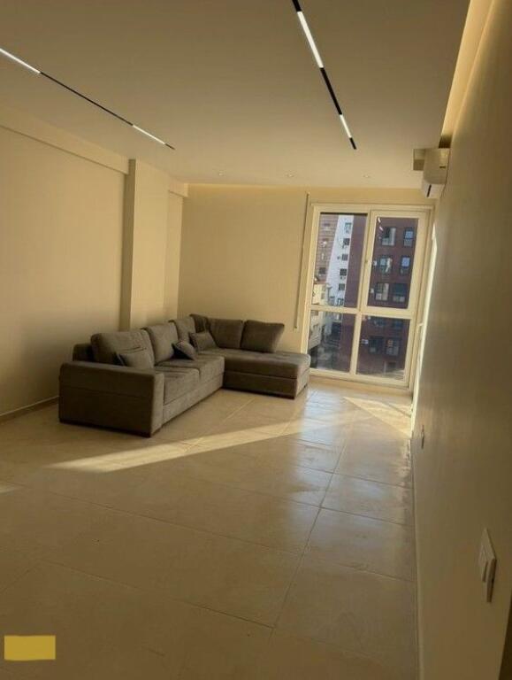 Qera, Apartament 1+1+Post Parkimi, Rruga 5 Maji