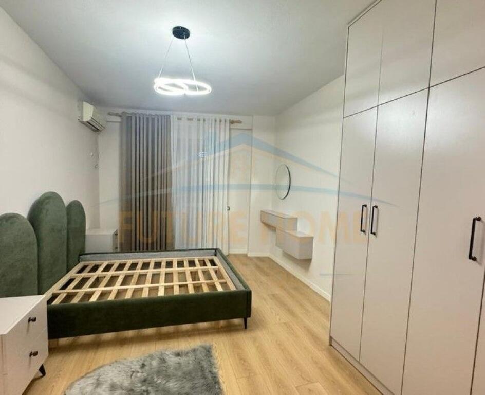 Shitet, Apartament 2+1+2, Misto Mame
