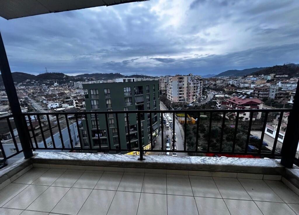 Appartamento in affitto 1+1+balcone Yzberisht 350€