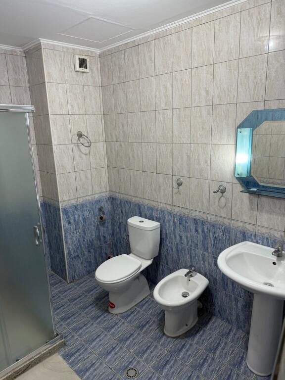 Apartament 1+1, Don Bosko!