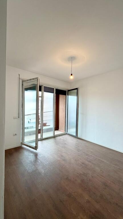 📍 NEW BAZAAR – BUSINESS PREMISES FOR RENT