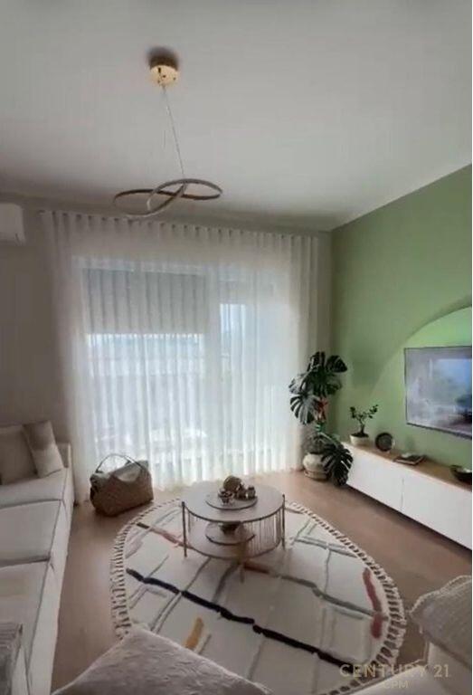 Shitet Apartament 2+1+2 me Parkim me Çmim Ekstra – Bulevardi i Ri, Tiranë