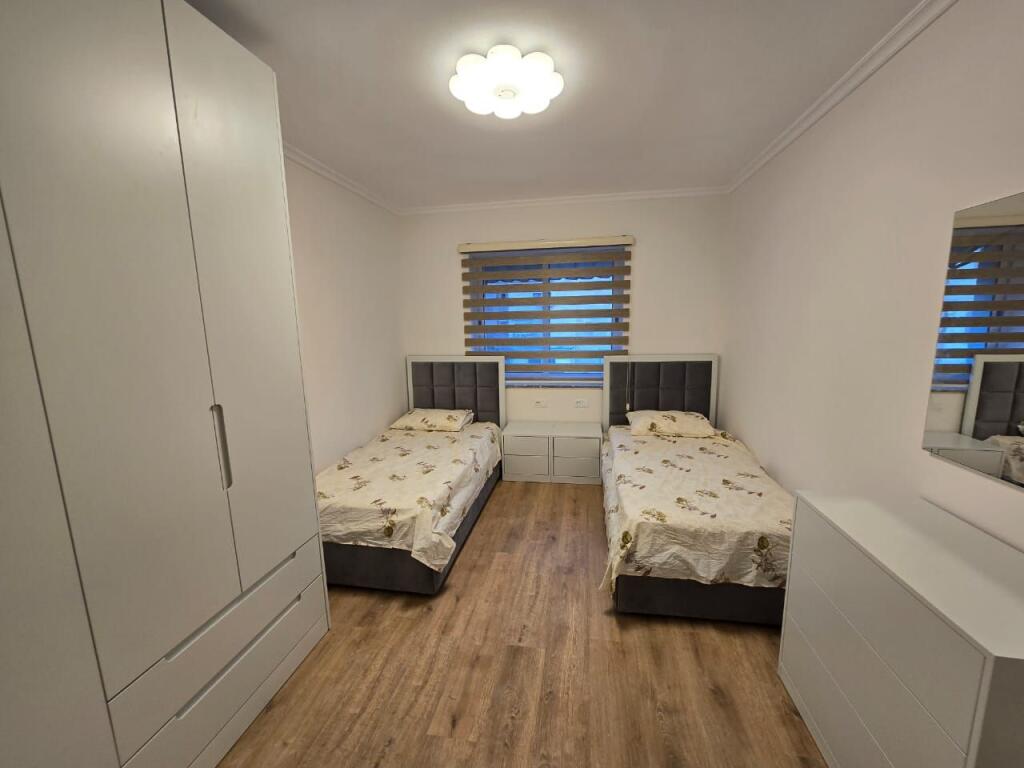 For rent *2+1+1wc* ( 80 m2 )  📍 *New Tirana - KOSOVAREVE Street* ( 750 euro )*- 3rd Floor | Direction: South-North