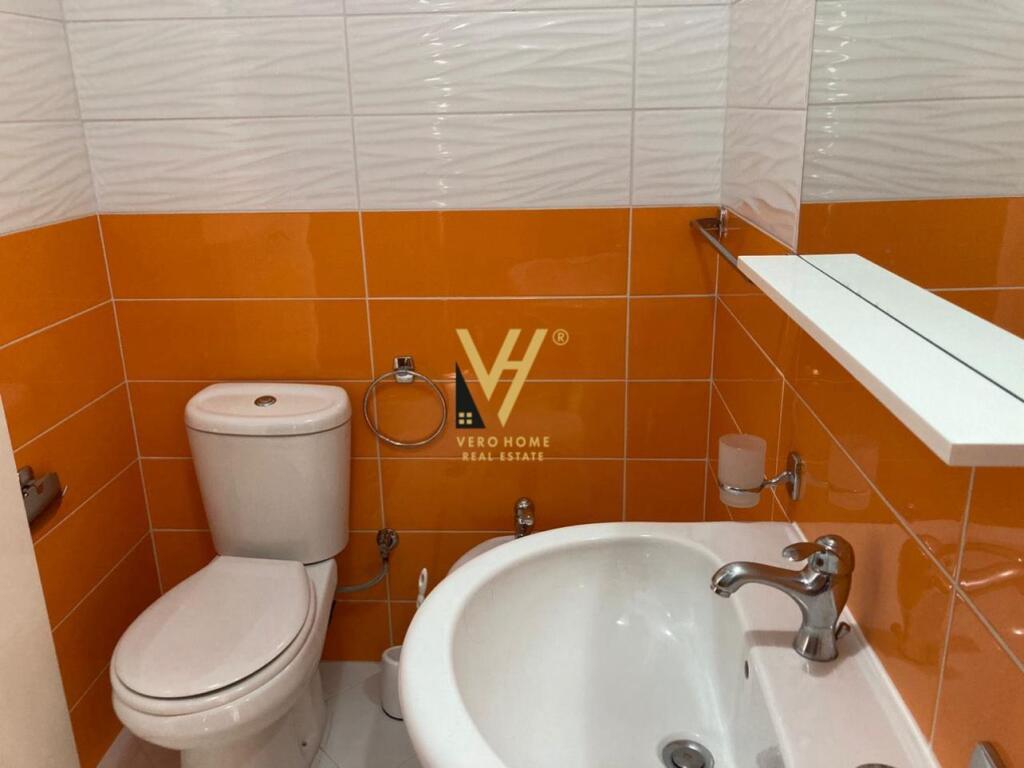 JEPET APARTAMENT 2+1+2 ME QIRA TE RRUGA E BARRIKADAVE 700 EURO