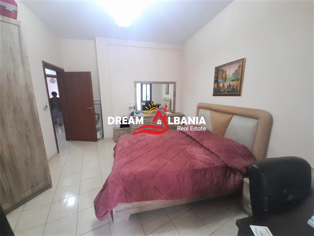 OCCASIONE!!! Edificio di 4 piani in vendita a Don Bosko vicino al Complesso Vizion a Tirana (ID 4151064 )