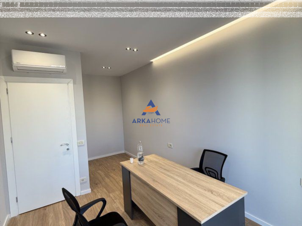 OFFICE FOR RENT 69M2 "MINE PEZA" 700 EURO