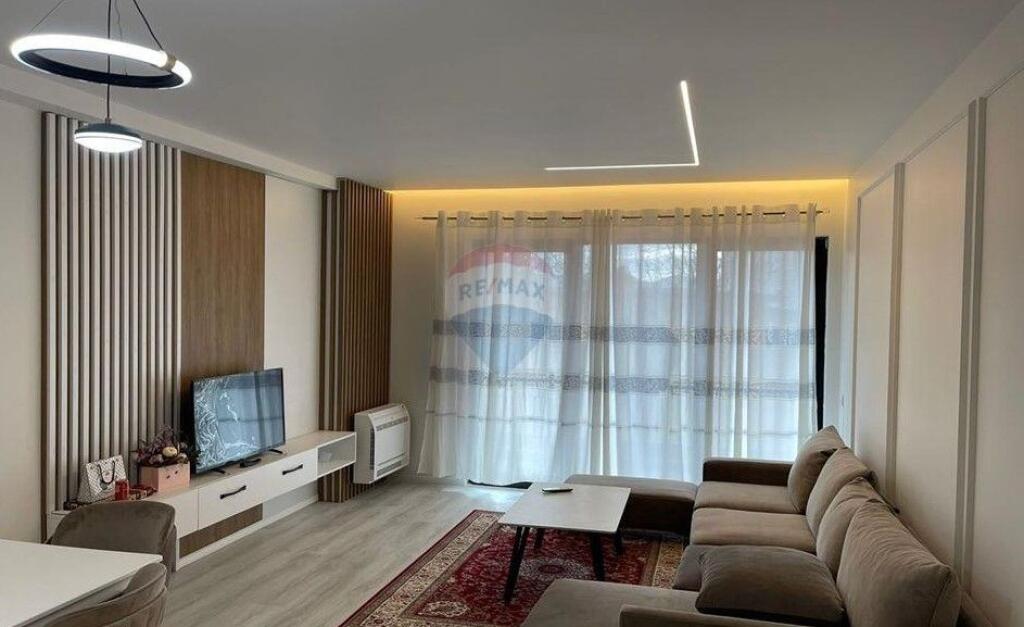 Appartamento 2+1+2- In Affitto - Farmacia 10, Tirana