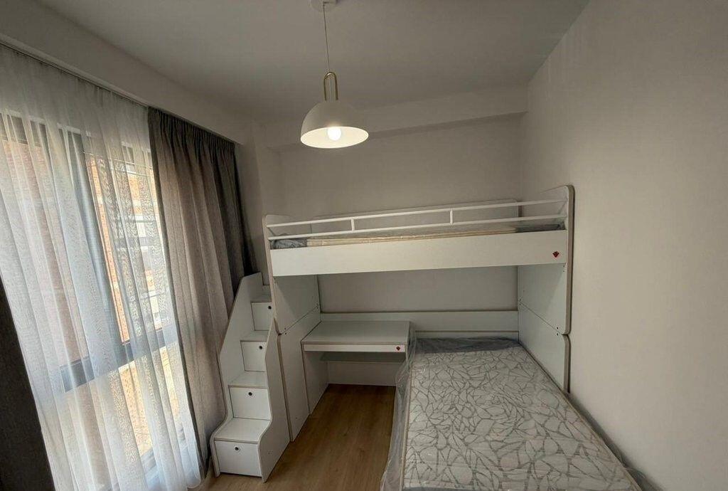 Apartament 2+1 me post parkimi – pranë Pazarit të Ri!