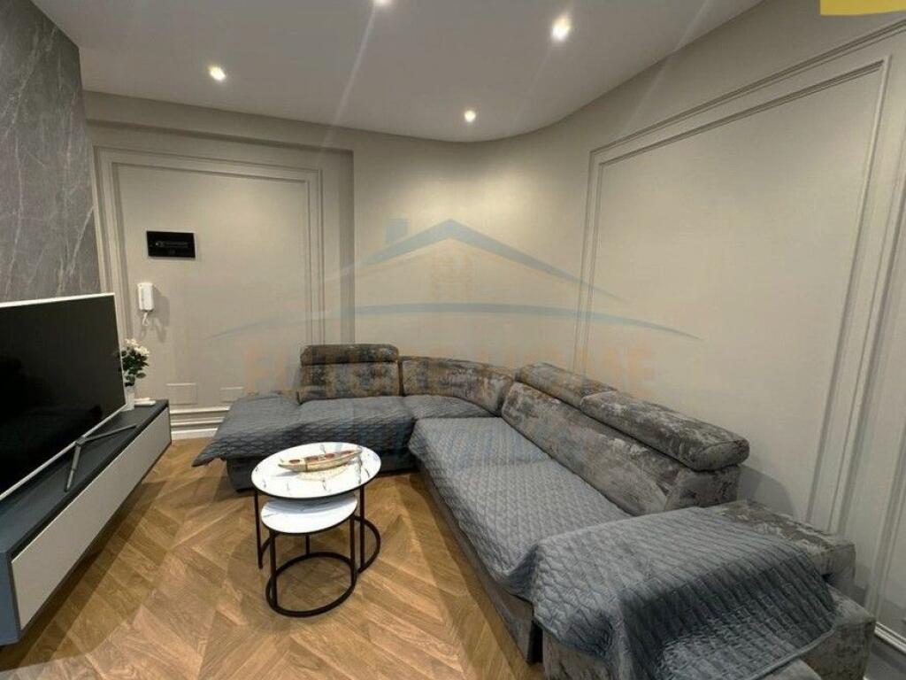 In vendita, Appartamento 1+1+Veranda, Residenza Kodra e Diellit 1, Tirana.