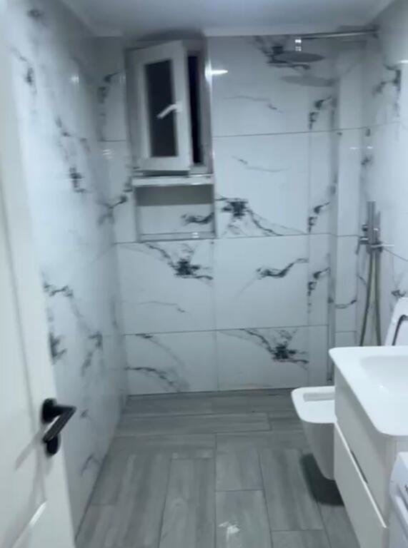 Apartament 2+1 me qira tek Harry Fultz!