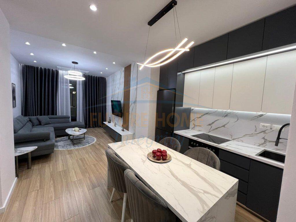 Affitto, Appartamento 2+1+Posto Auto, Lake View Residence, Tirana.