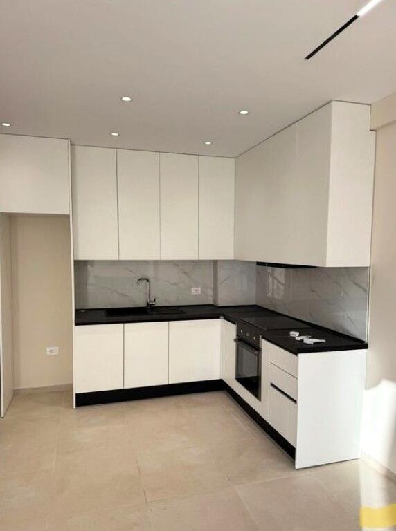 Qera, Apartament 1+1+Post Parkimi, Rruga 5 Maji