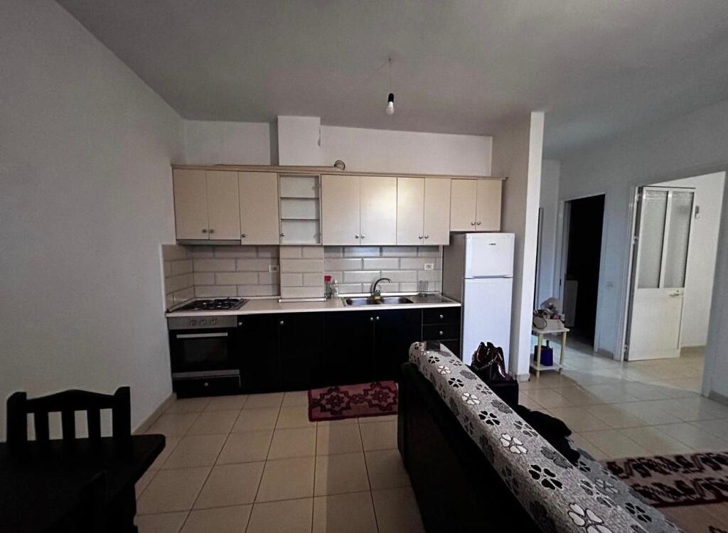 Appartamento in affitto 1+1+balcone Yzberisht 350€