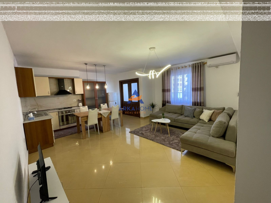 AFFITTASI APPARTAMENTO 2+1+ BALCONE "BULEVARDI ZOGU I PARE " 800 EURO