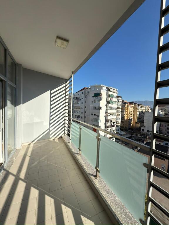 Vendo appartamento 2+1+2, Kika 2, Komuna e Parisit