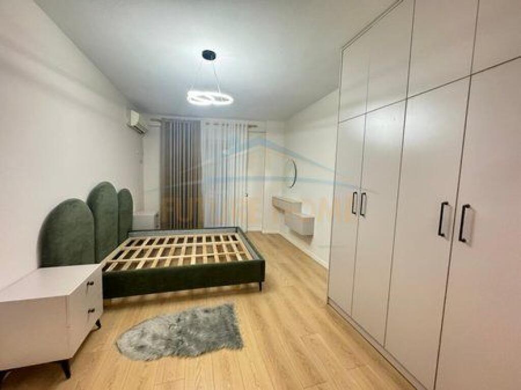 Shitet, Apartament 2+1+2, Misto Mame