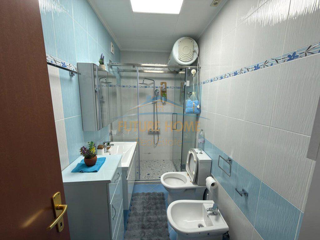 Affitto, Appartamento 3+1+2+Posto Auto, Lago Secco, Tirana.