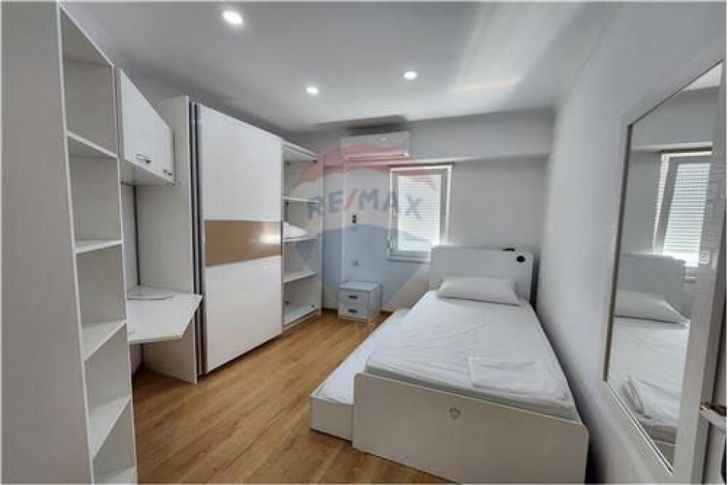 Apartament me qera 2+1 tek Kompleksi Kontakt