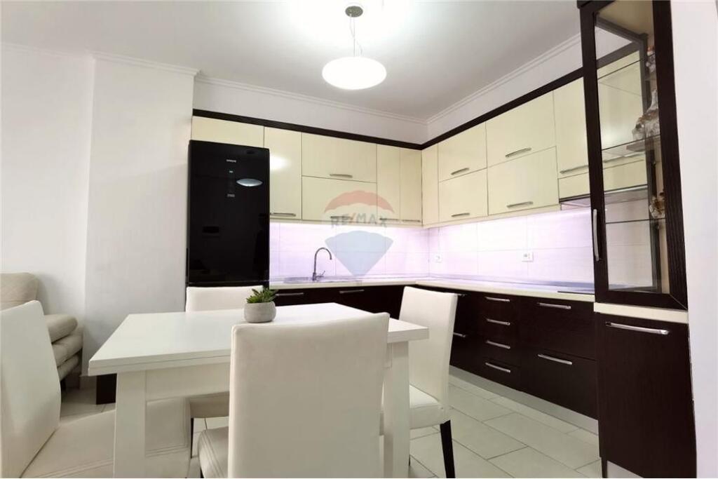 Apartament per qera 1+1 tek Liqeni i Thate