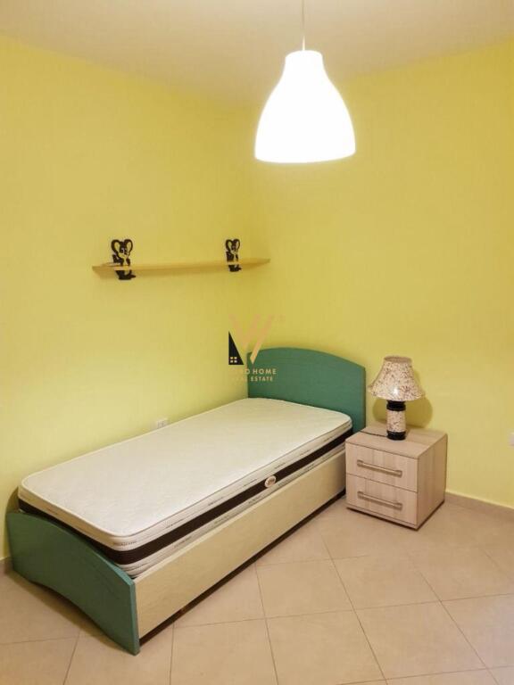 JEPET APARTAMENT 2+1+2 ME QIRA TE RRUGA E BARRIKADAVE 700 EURO