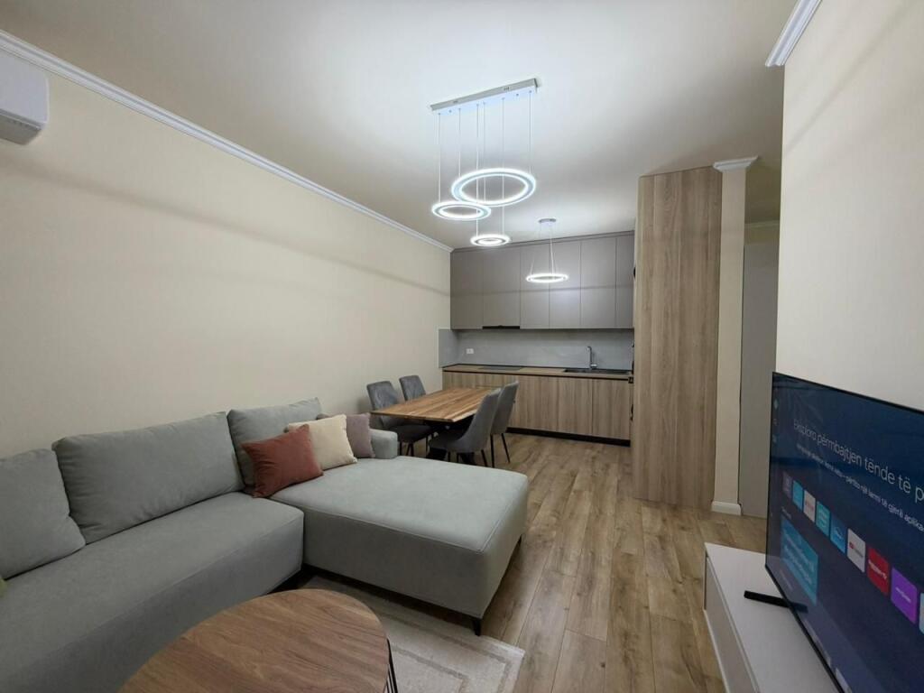 Apartment 1+1 for rent at Montesori School near Liqeni i Thate.