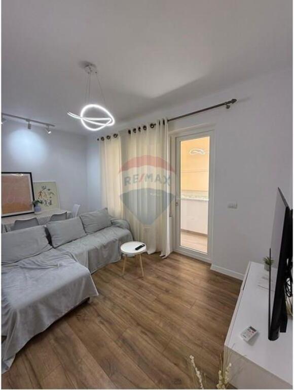 Appartamento in Affitto 5° Piano, Edificio Esistente