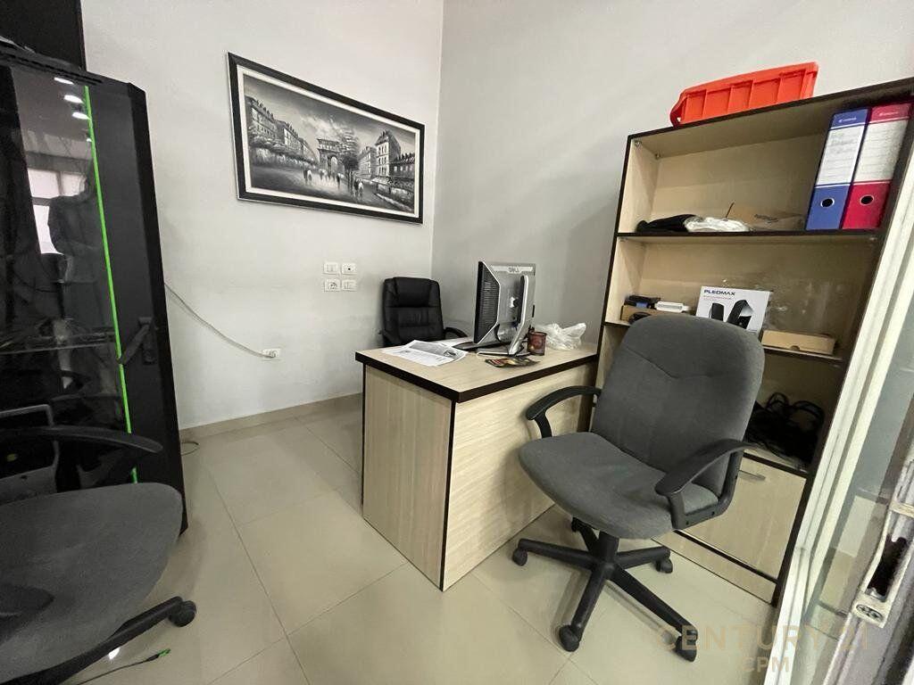 Ufficio in affitto ad Ali Demi!

