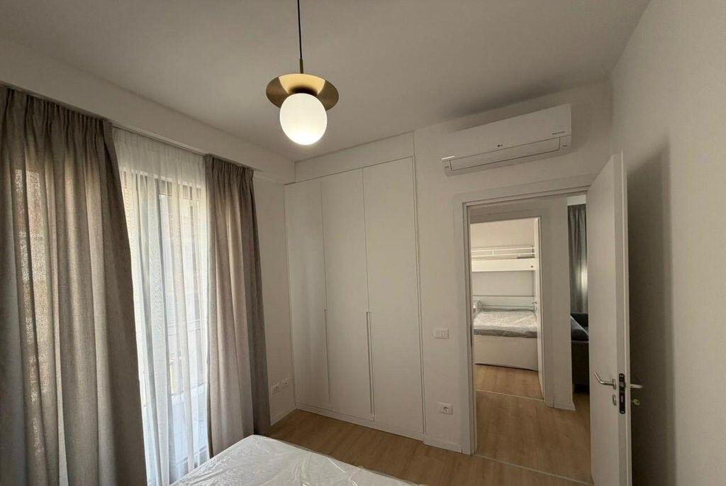 Apartament 2+1 me post parkimi – pranë Pazarit të Ri!