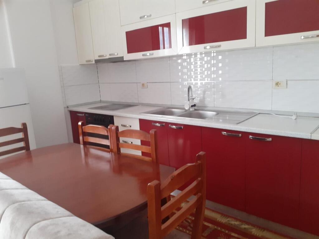 The second floor of a private house is for rent – Laprakë!!!