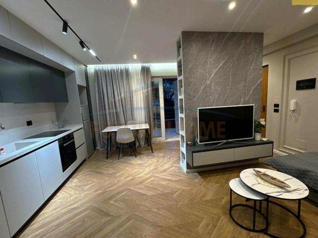 In vendita, Appartamento 1+1+Veranda, Residenza Kodra e Diellit 1, Tirana.