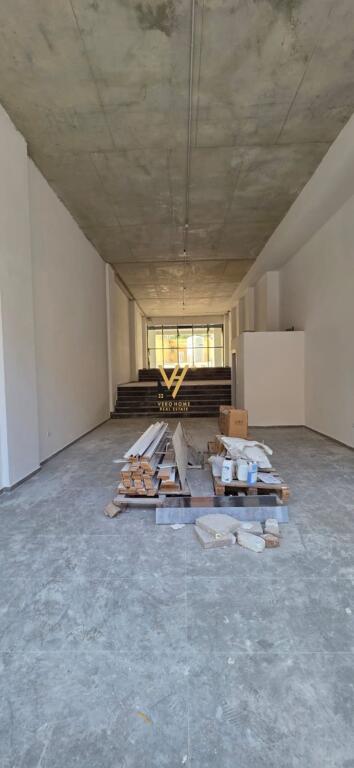 SHOP FOR RENT 125 M2 ON BARRIKADAVE STREET 3,500 EURO