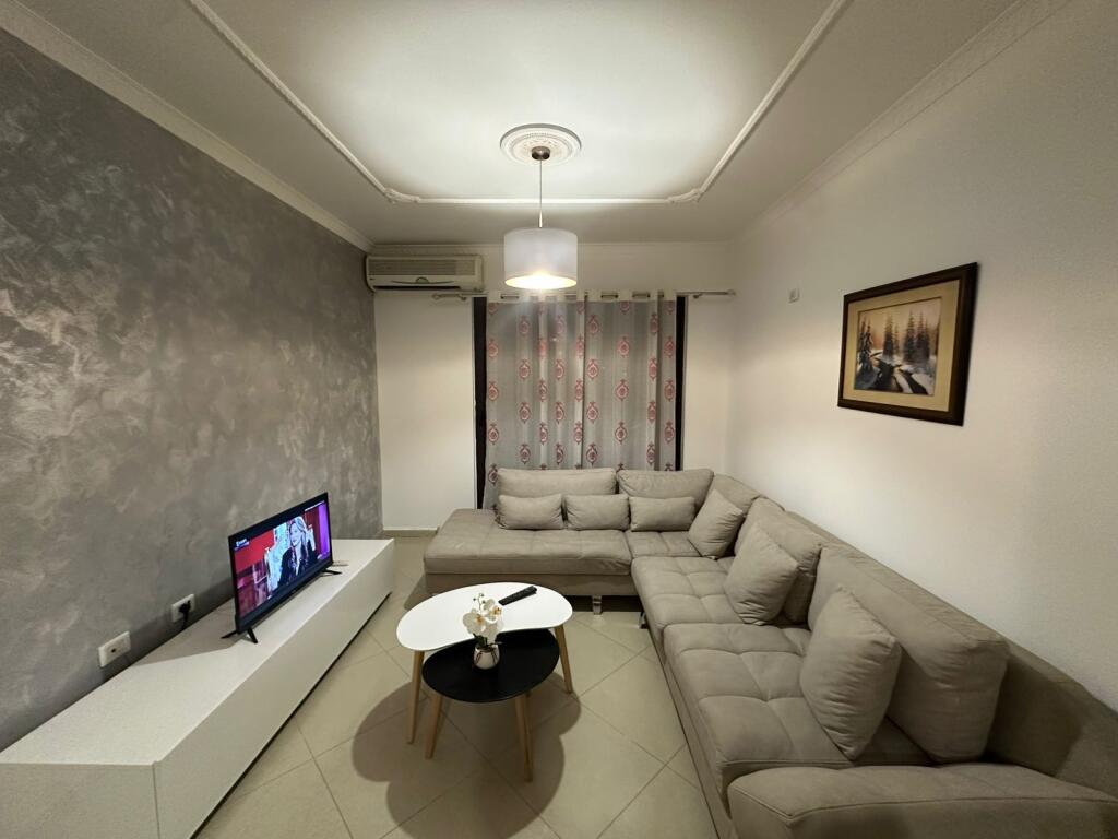 Astir, jepet me qira apartment 1+1! 40.000 Leke