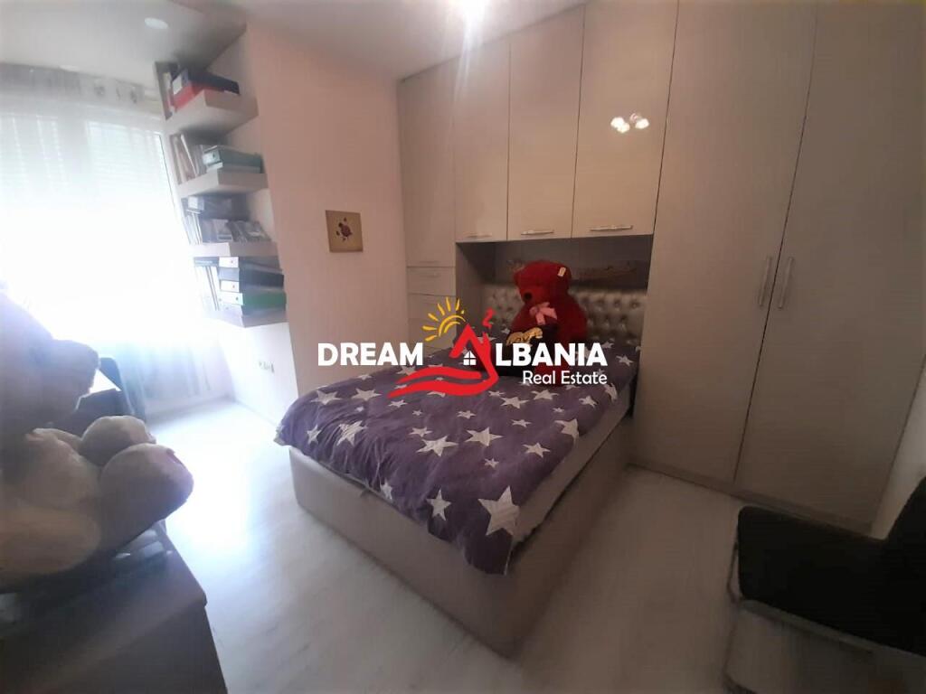 OCCASIONE!!! Edificio di 4 piani in vendita a Don Bosko vicino al Complesso Vizion a Tirana (ID 4151064 )