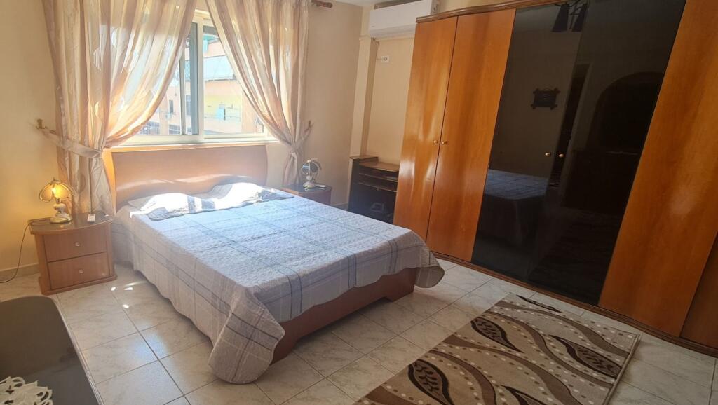Appartamento 3+1 in Affitto – vicino all'Università “Zoja e Këshillit të Mirë” 📍 Via Dritan Hoxha
