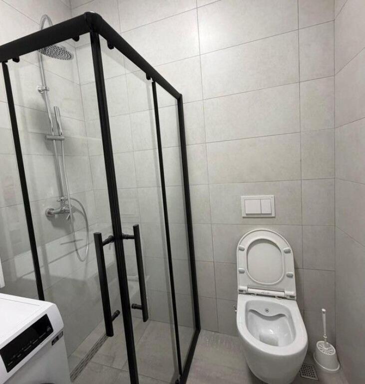 Apartament 2+1 me post parkimi – pranë Pazarit të Ri!
