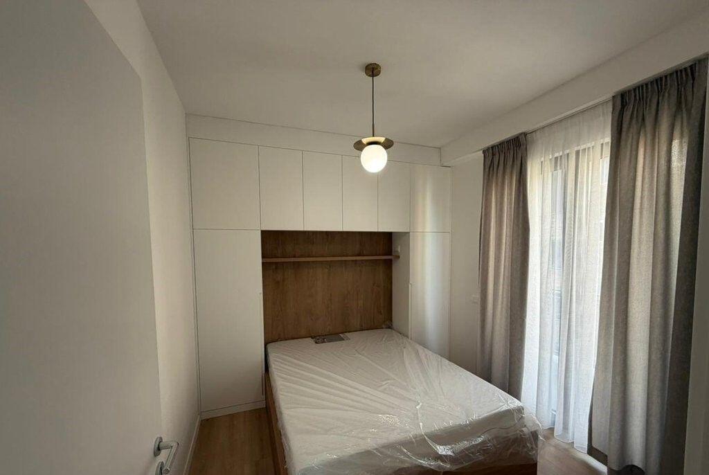 Apartament 2+1 me post parkimi – pranë Pazarit të Ri!