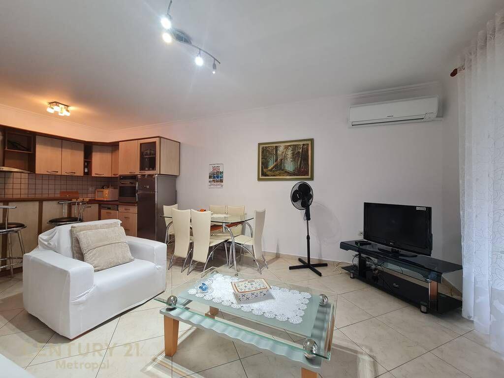 JAPIM PER QIRA APARTAMENT 1+1, PRANE ART TUBINA!