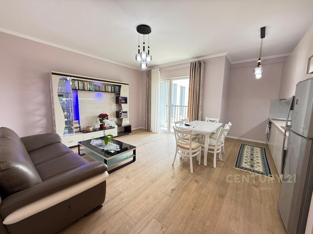 Apartament për qira 1+1 tek Frigoriferi/Siri Kodra!