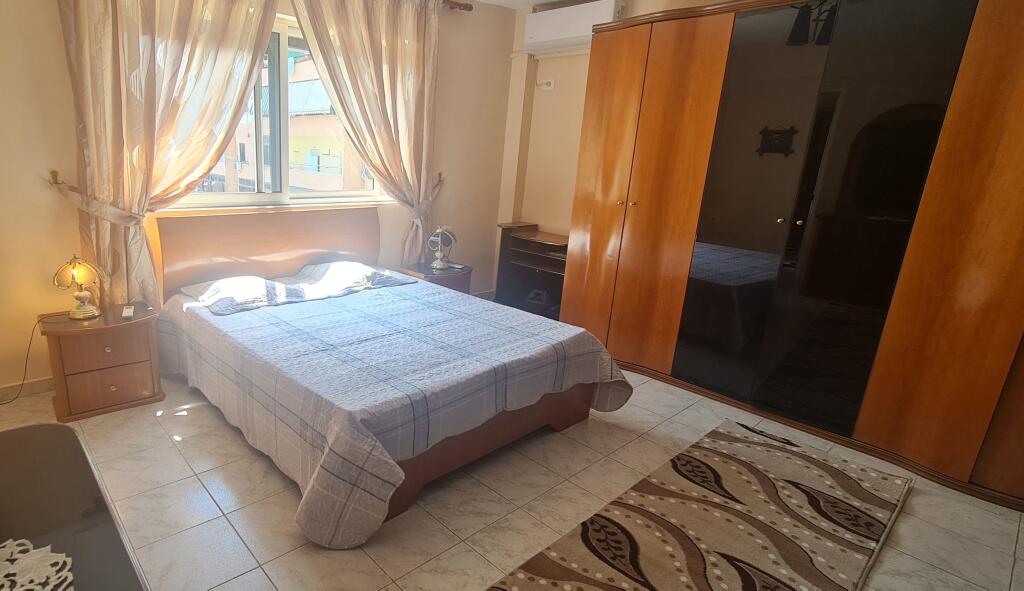 Affittasi appartamento 3+1 in via Dritan Hoxha vicino a ZKM