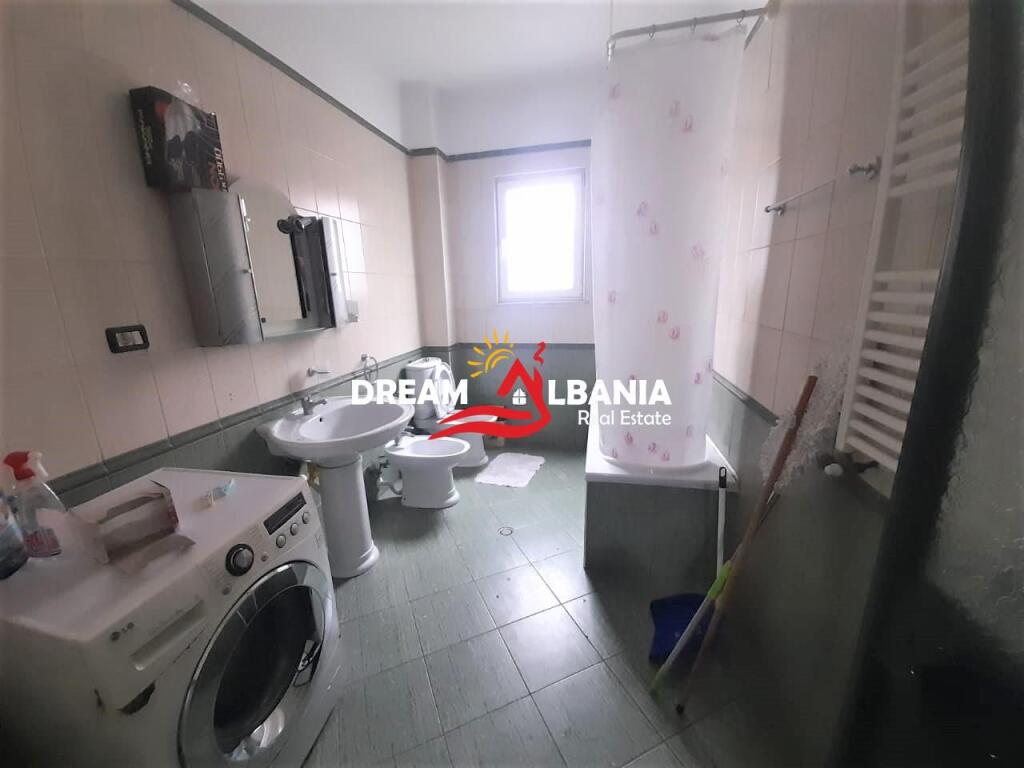OCCASIONE!!! Edificio di 4 piani in vendita a Don Bosko vicino al Complesso Vizion a Tirana (ID 4151064 )