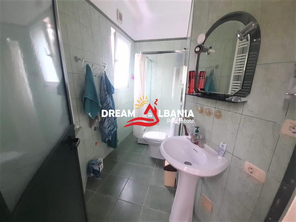 OCCASIONE!!! Edificio di 4 piani in vendita a Don Bosko vicino al Complesso Vizion a Tirana (ID 4151064 )