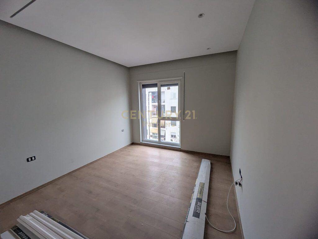 APPARTAMENTO 2+1+2 IN VENDITA IN VIA 5 MAGGIO VICINO A CONCORD CENTER