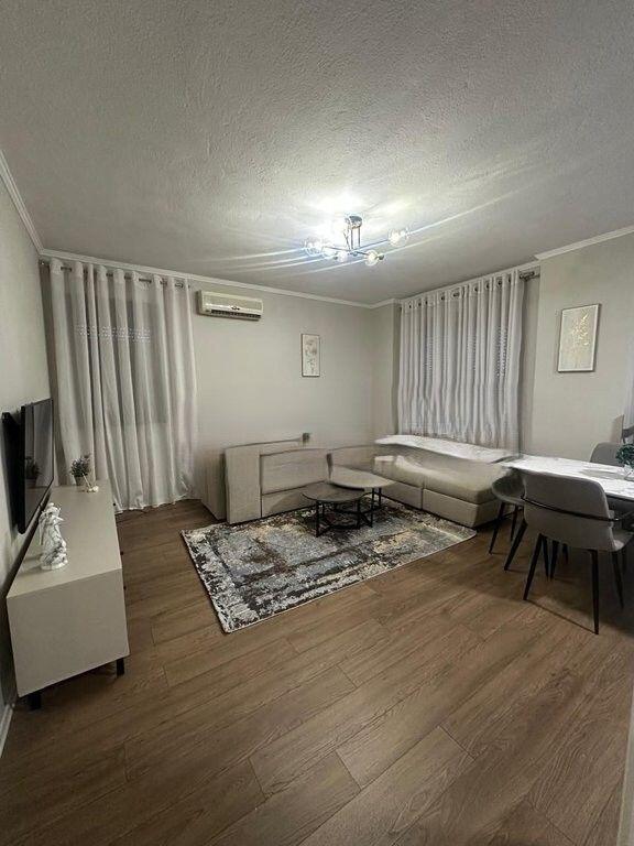 APPARTAMENTO 1+1 IN AFFITTO IN CENTRO, TIRANA! 800 € /Mese