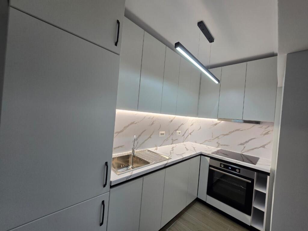 For rent *2+1+1wc* ( 80 m2 )  📍 *New Tirana - KOSOVAREVE Street* ( 750 euro )*- 3rd Floor | Direction: South-North