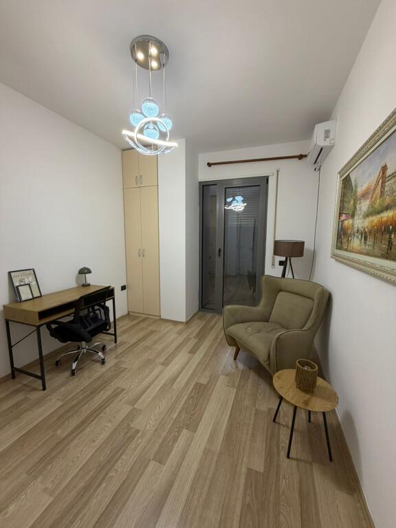 Appartamento - In Affitto  2+1+PARCHEGGIO  - Via Kosovareve