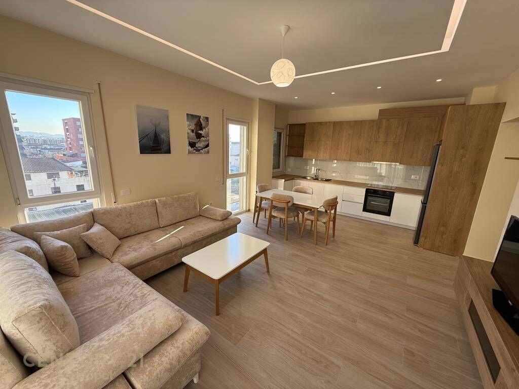 JEPET ME QIRA APARTAMENT 2+1+2, KAMËZ QENDËR!